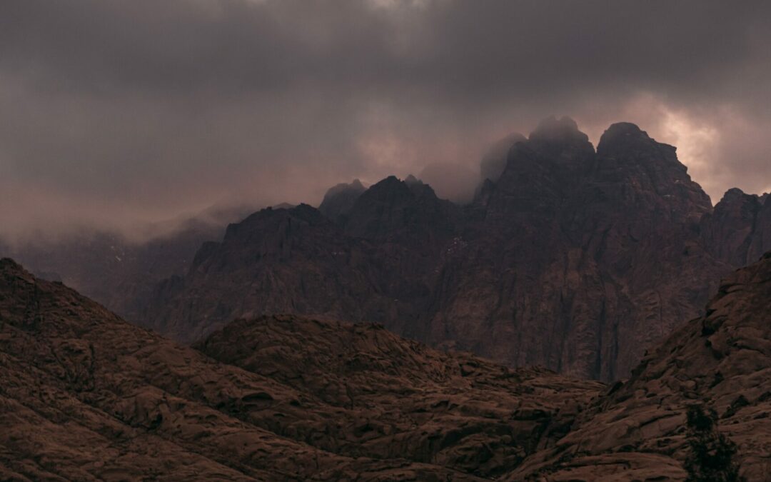 What does it look like to apply the ten commandments? | Tom Hicks