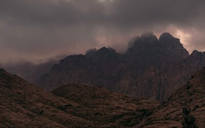 What does it look like to apply the ten commandments? | Tom Hicks